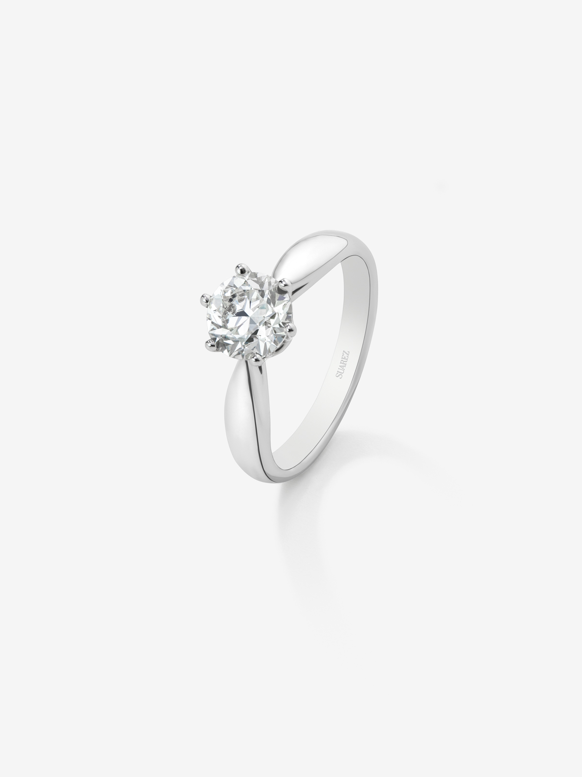 18K white gold compromise ring with 2 carat central diamond