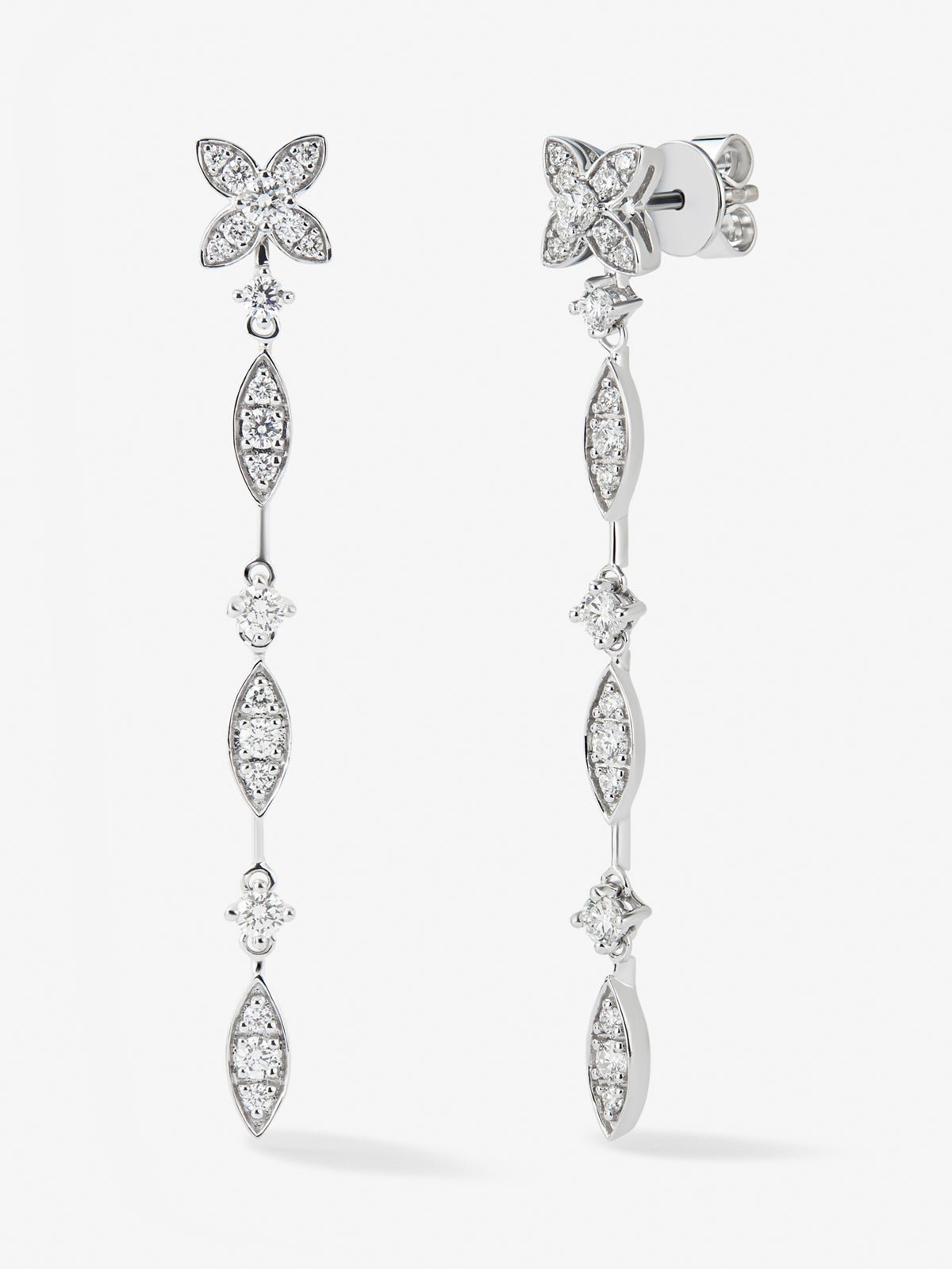 18K white gold earrings with 44 brilliant-cut diamonds with a total of 0.95 cts