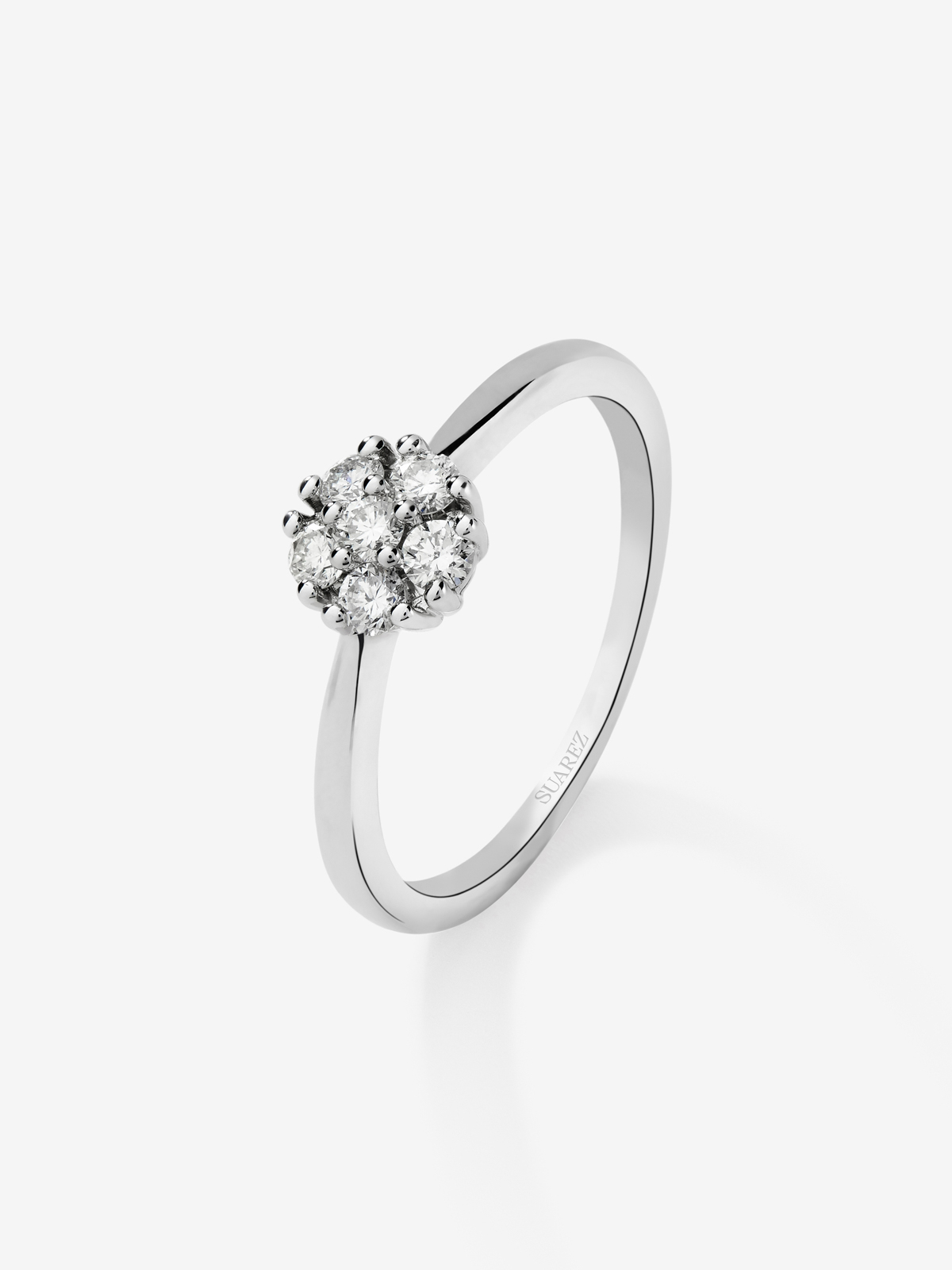 Anillo de oro blanco de 18K de diamantes en pavé