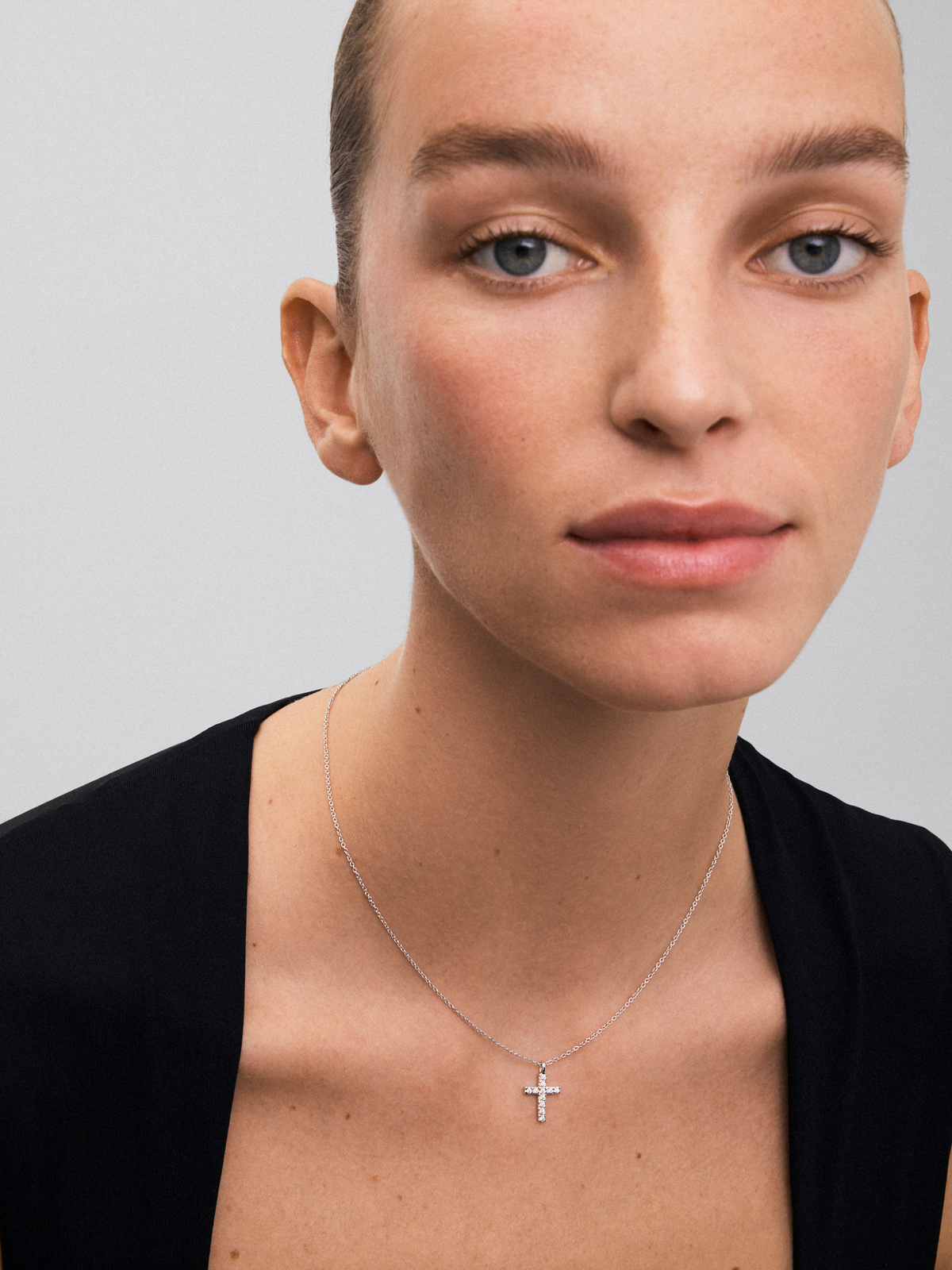 Colgante de grace de oro blanco con diamante