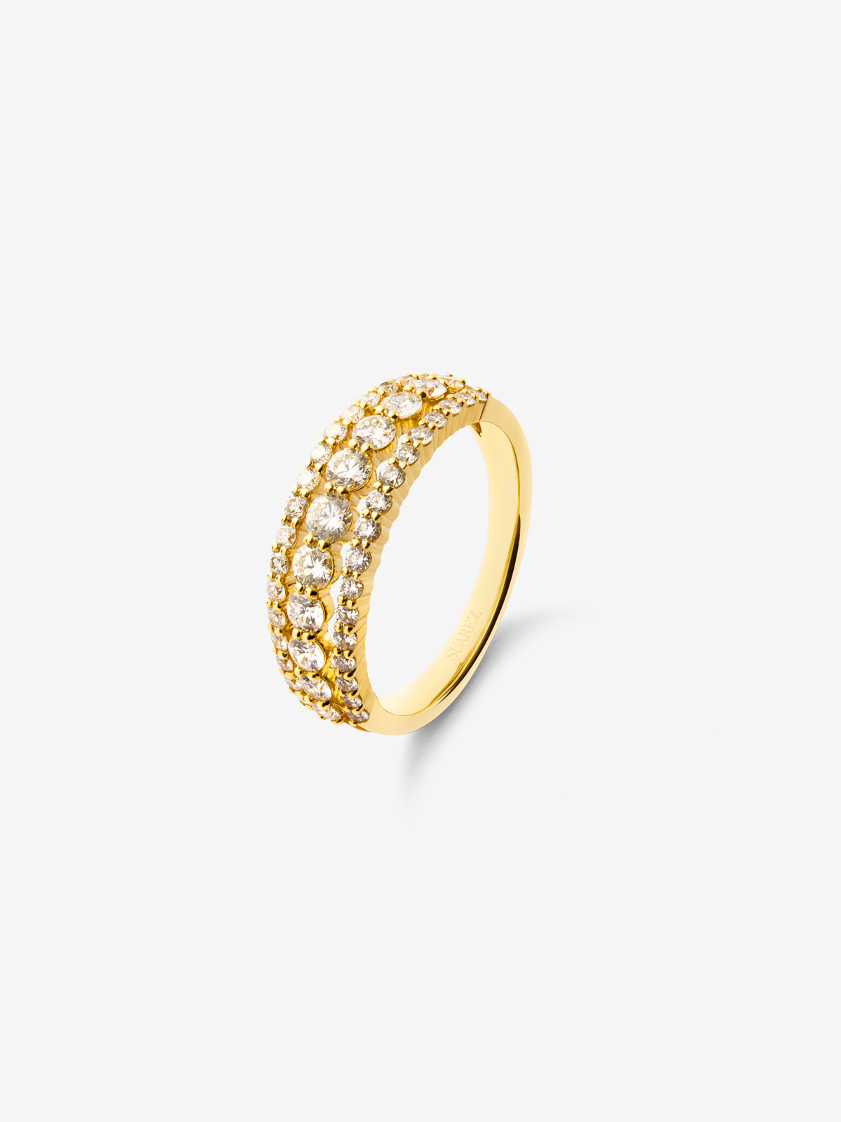 Anillo triple de oro amarillo de 18K con diamantes blancos en talla brillante de 0,97 cts