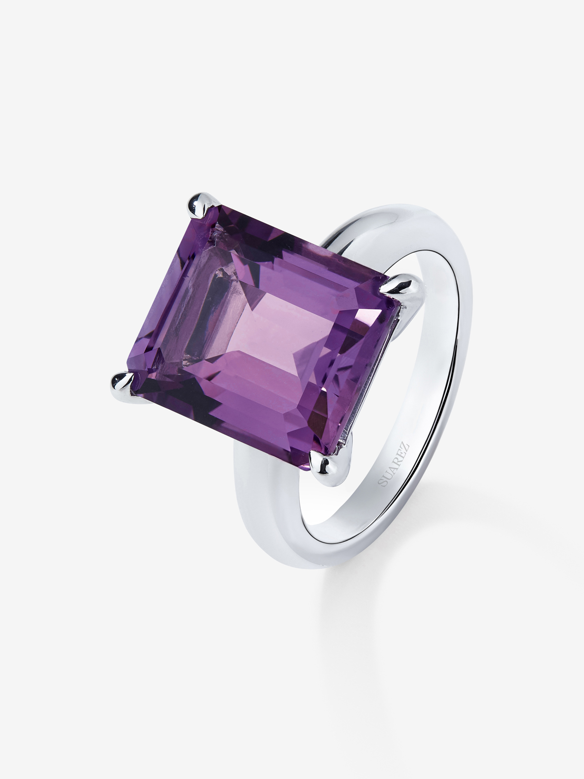 Anillo de plata con piedra amatista morada