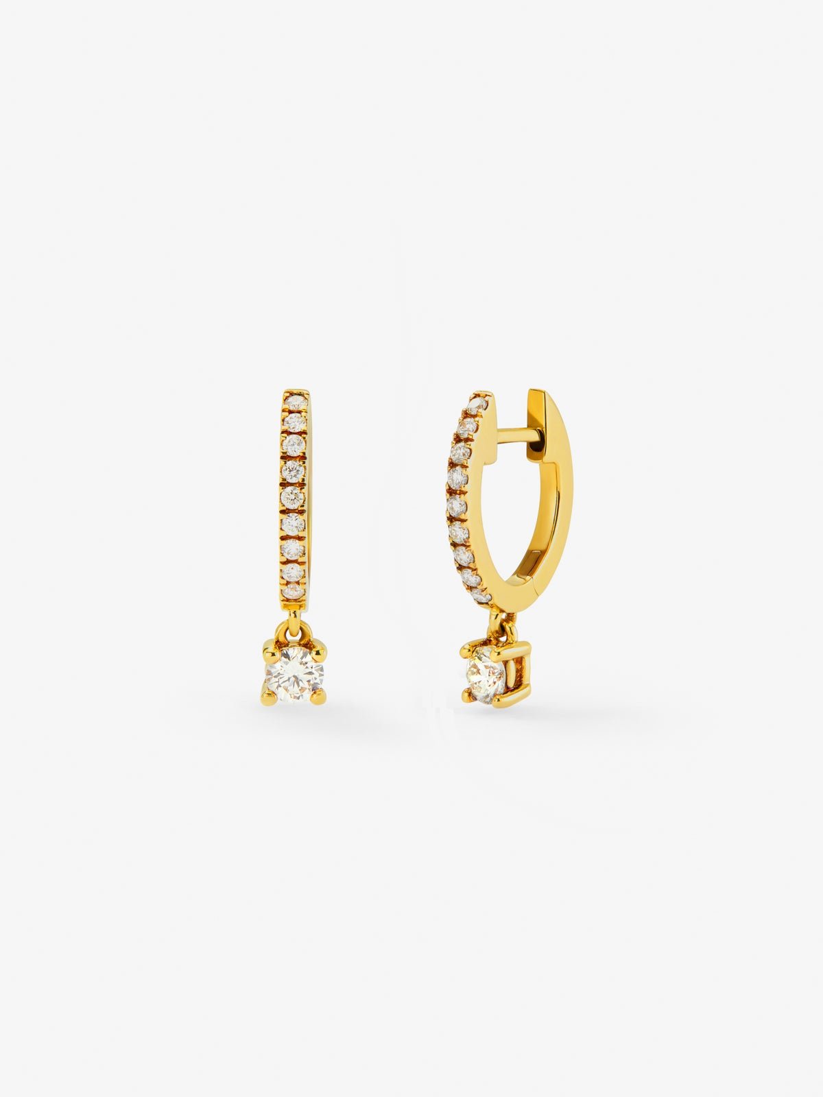 Pendientes de oro amarillo de 18K con 22 diamantes en talla brillante con un total de 0,41 cts